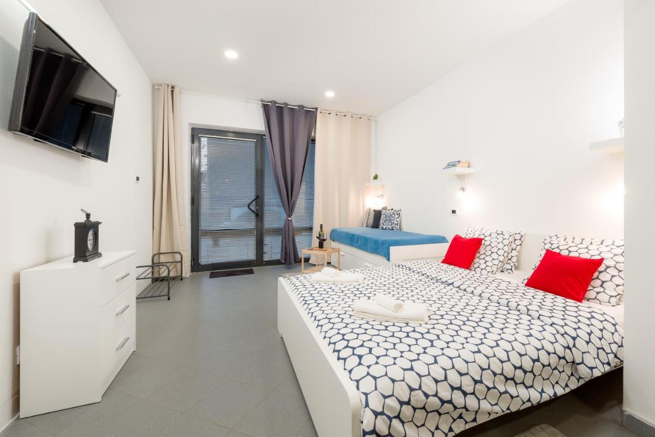 Studio apartment Sesula Spalato Esterno foto